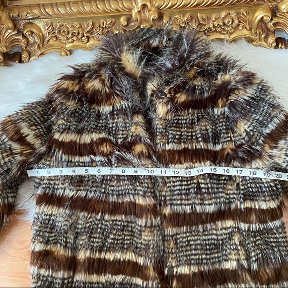 Romeo & Juliet Couture Faux Fur Jacket - Picture 6 of 10